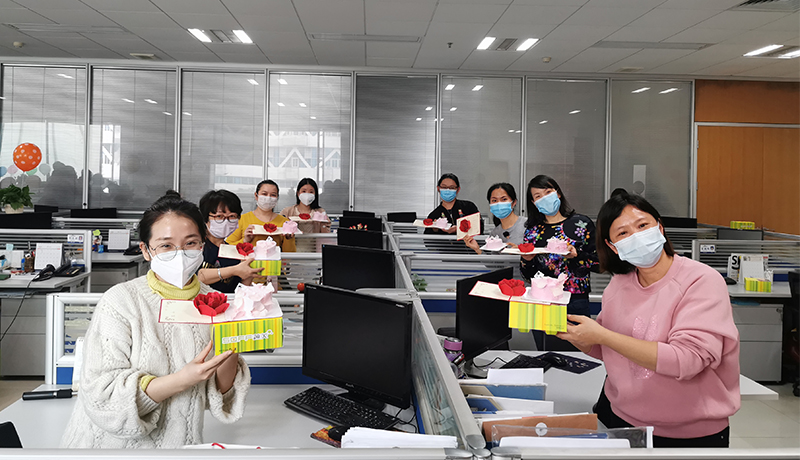 >助力女神上“頭條”！